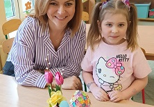 Nadia z mamą i gotowy stroik