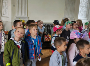 Wyjście do Osady Pałacowej