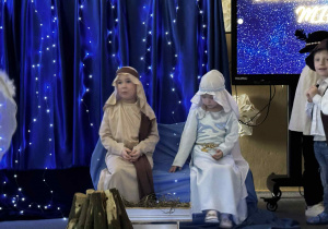 Dzieci jako Maryja i Józef