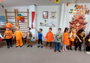 Dzieci w przebraniach