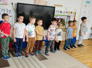 Warsztaty świąteczne z rodzicami "Dekorowanie Pierniczków"