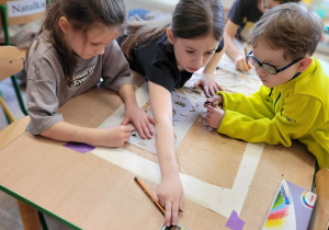 Dzieci malują