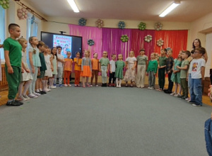 Niezapomniane chwile pełne miłości – Dzień Mamy i Taty u „Delfinków”
