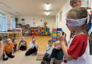 Poznawanie owoców zmysłem dotyku