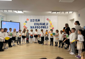 Dzieci wystepują