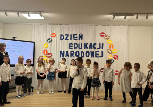 Dzieci wystepują