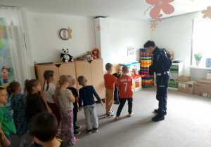 zajecia prakryczne z policjantami